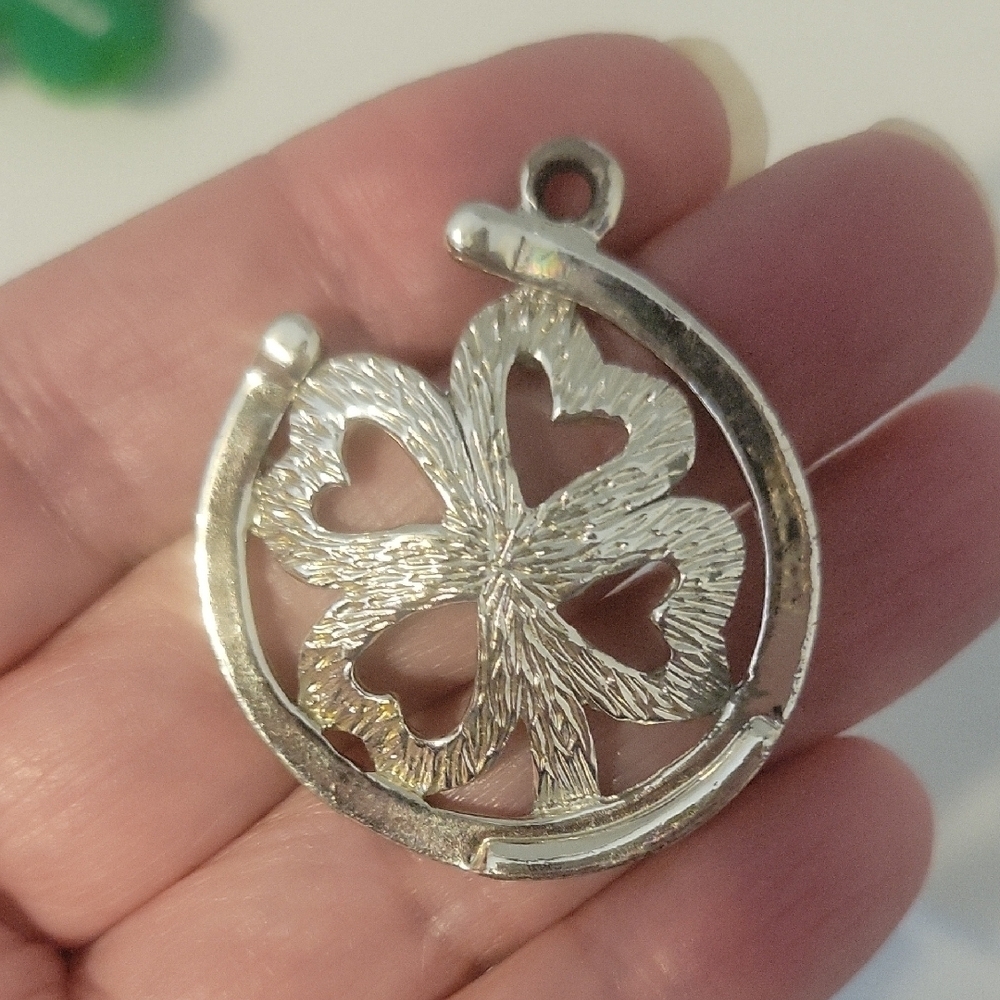 Silver tone Clover Pendant with Green Shamrock Pin - Picture 4 of 4